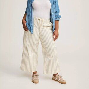 Torrid Weekend Wide Leg Ankle Crop Pants - 1X (14-16)